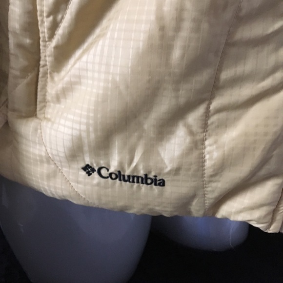 Columbia Women’s jacket - Picture 3 of 3